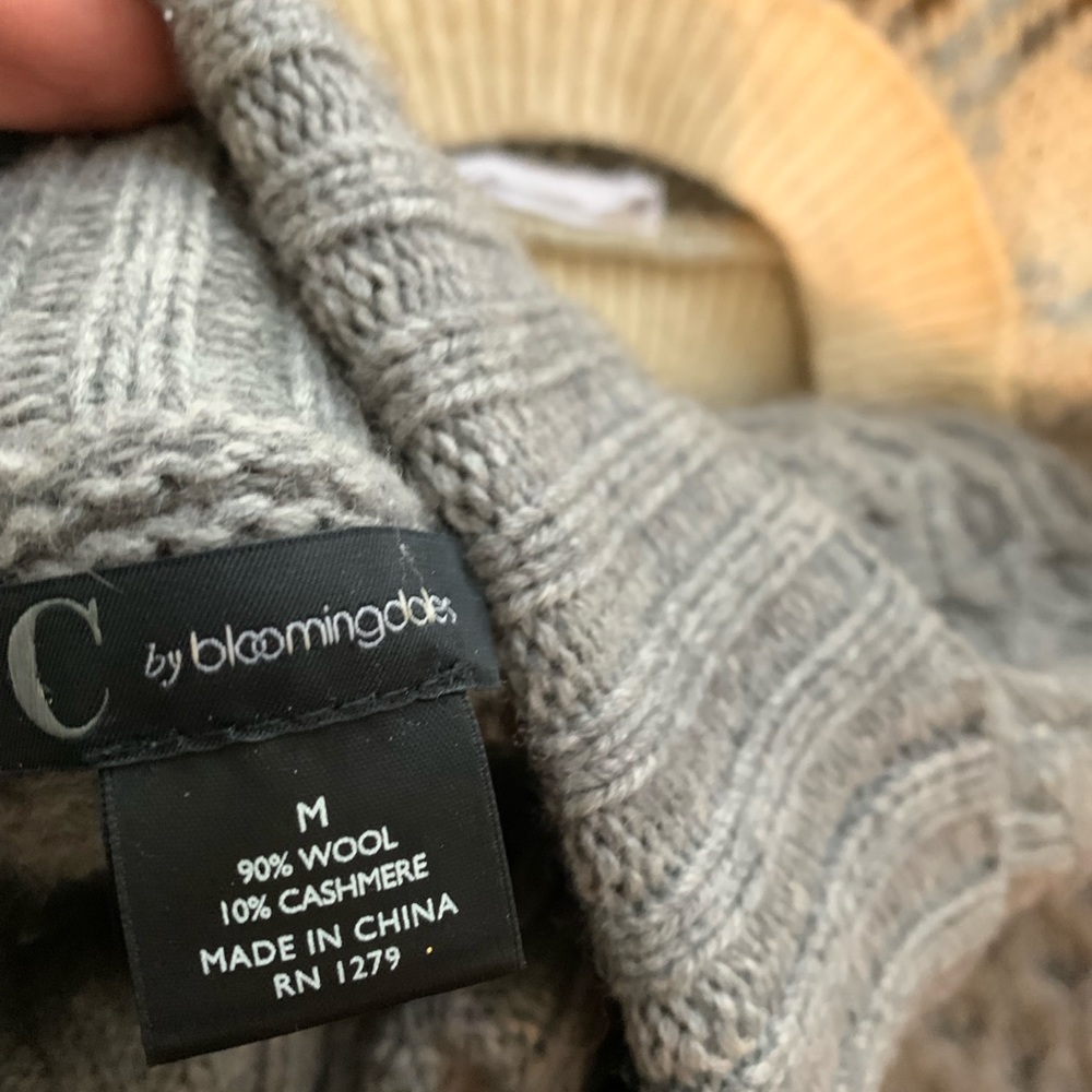 Sweater - Picture 3 of 3